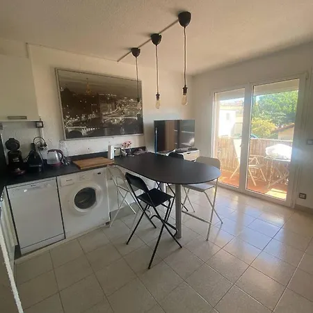 T2 A 200m De La Avec Balcon Avec Wifi