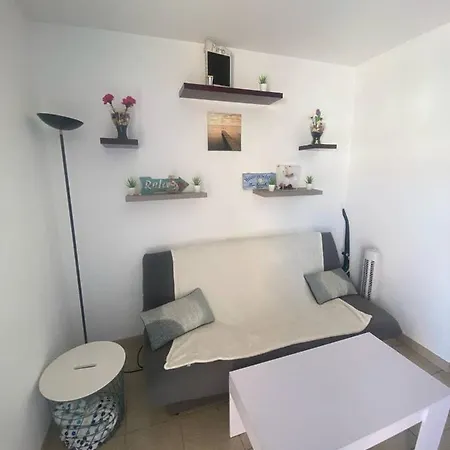 Apartment T2 A 200m De La Avec Balcon Avec Wifi *